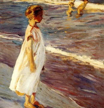 印象派 Painting - ホアキン・ソローリャのビーチにいる少女 子供の印象派